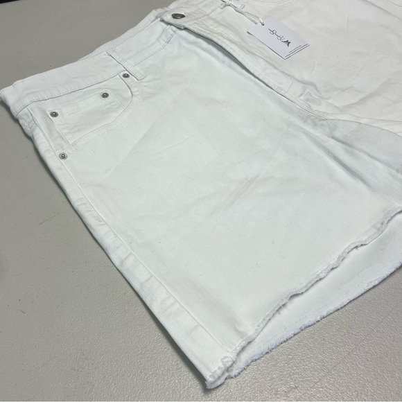 Jessica Simpson Women's White Beloved High Waist Denim Short Size 20W - Picture 2 of 13